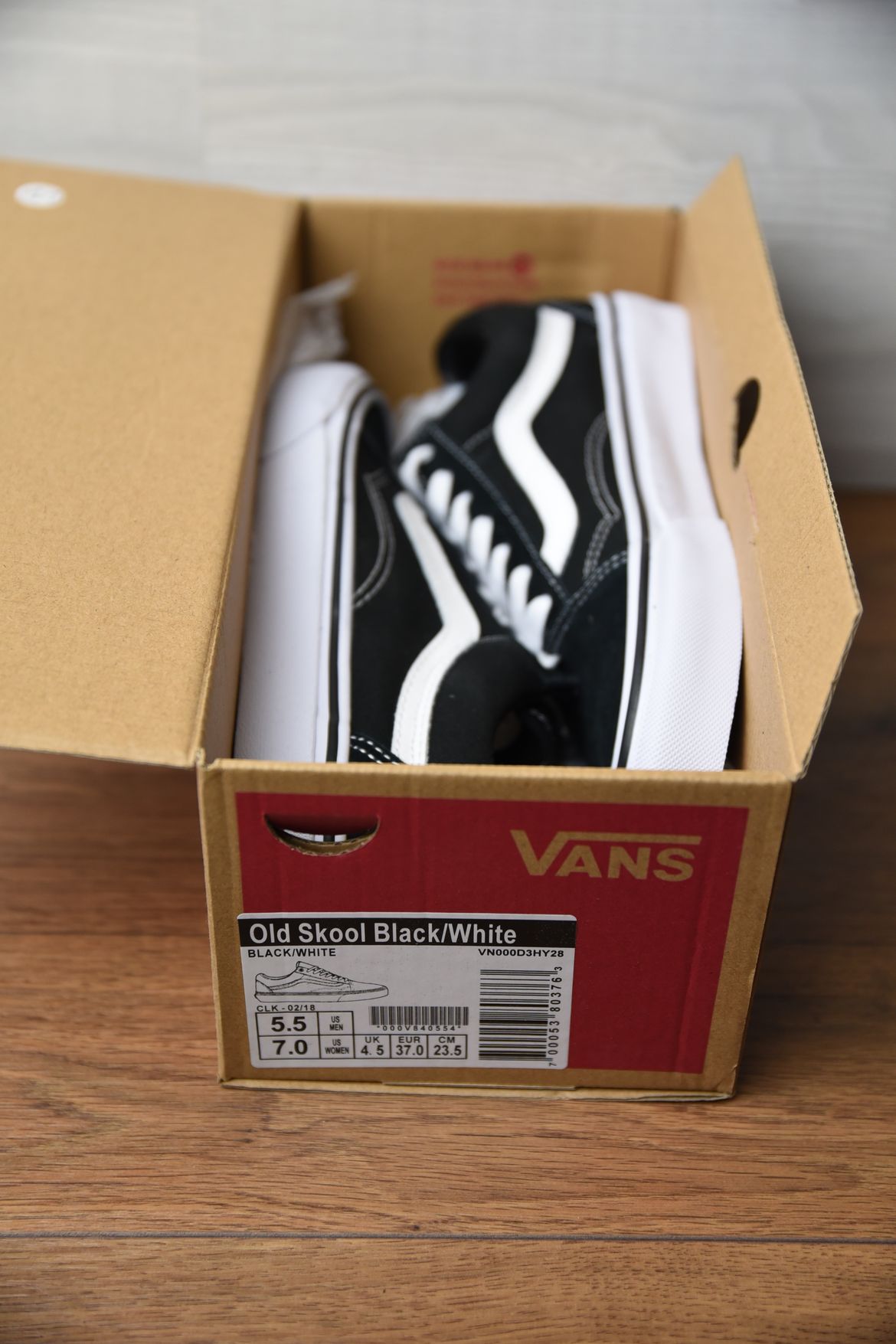 Cum poti verifica daca incaltamintea Vans e originala