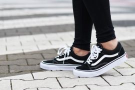 Cutia originala Vans