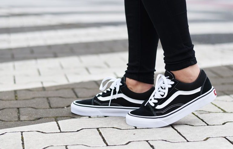 Cutia originala Vans