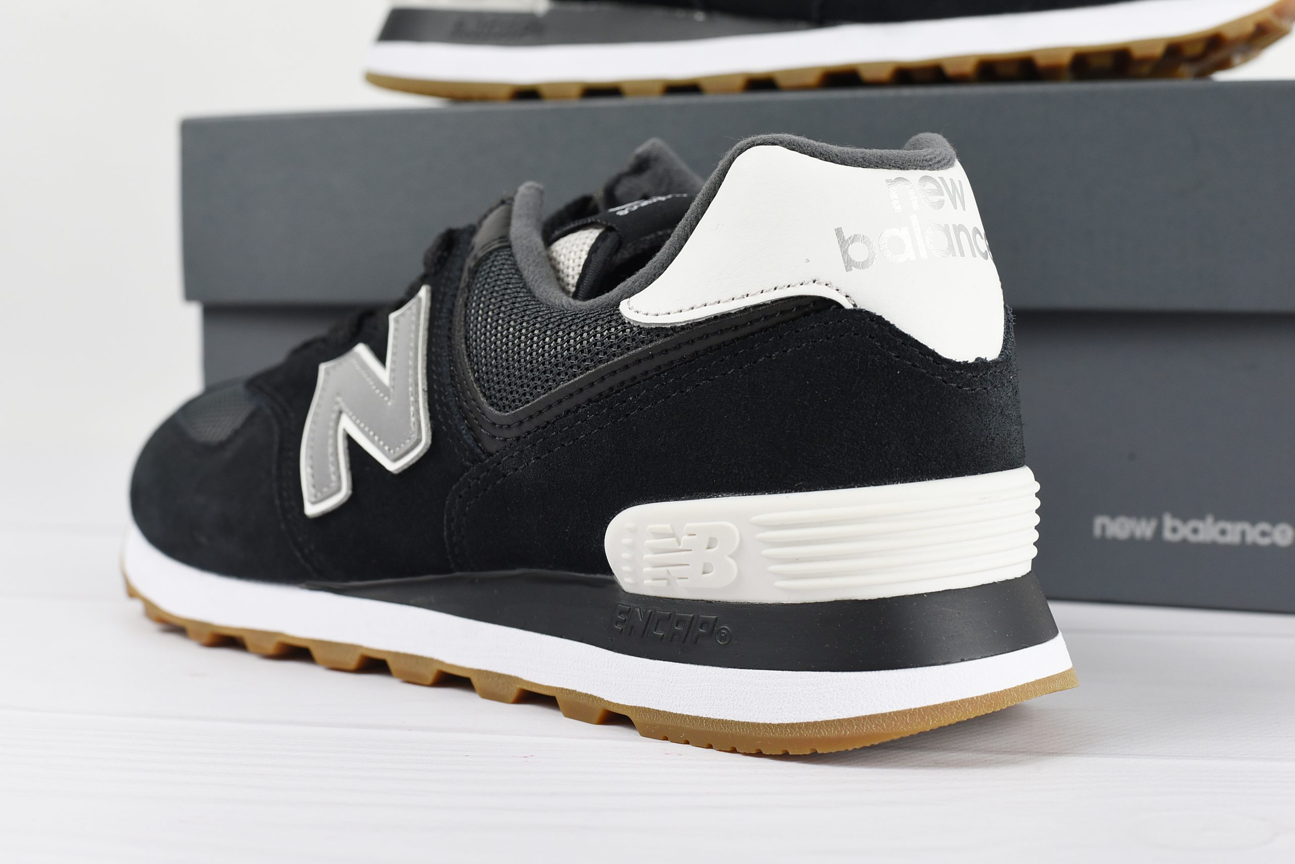 Cum sa recunoasti pantofii originali New Balance